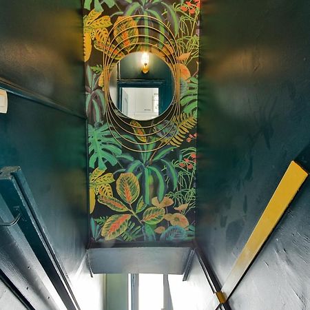 Independant Flat: Canal St Martin&Trains Stations! 巴黎 外观 照片
